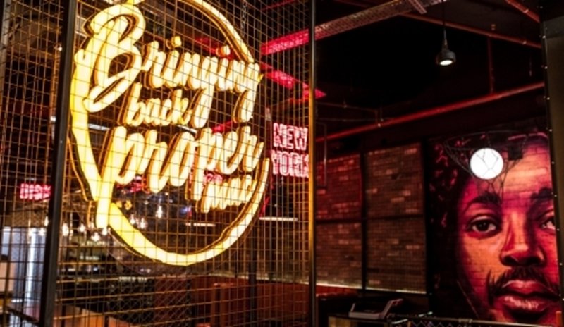 Holy Moly Macaroni, Harlem-influenced mac & cheese restaurant, opens at Grand Central